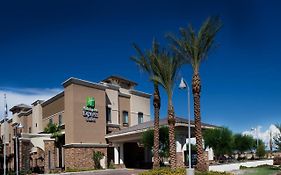 Holiday Inn Express & Suites Phoenix Glendale Dist, An Ihg Hotel